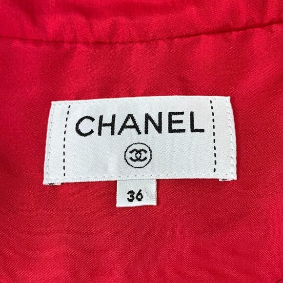 Chanel Red Tweed A-Line Skirt With Pearl Button Closure Size 36 Made In France C - Picture 7 of 7